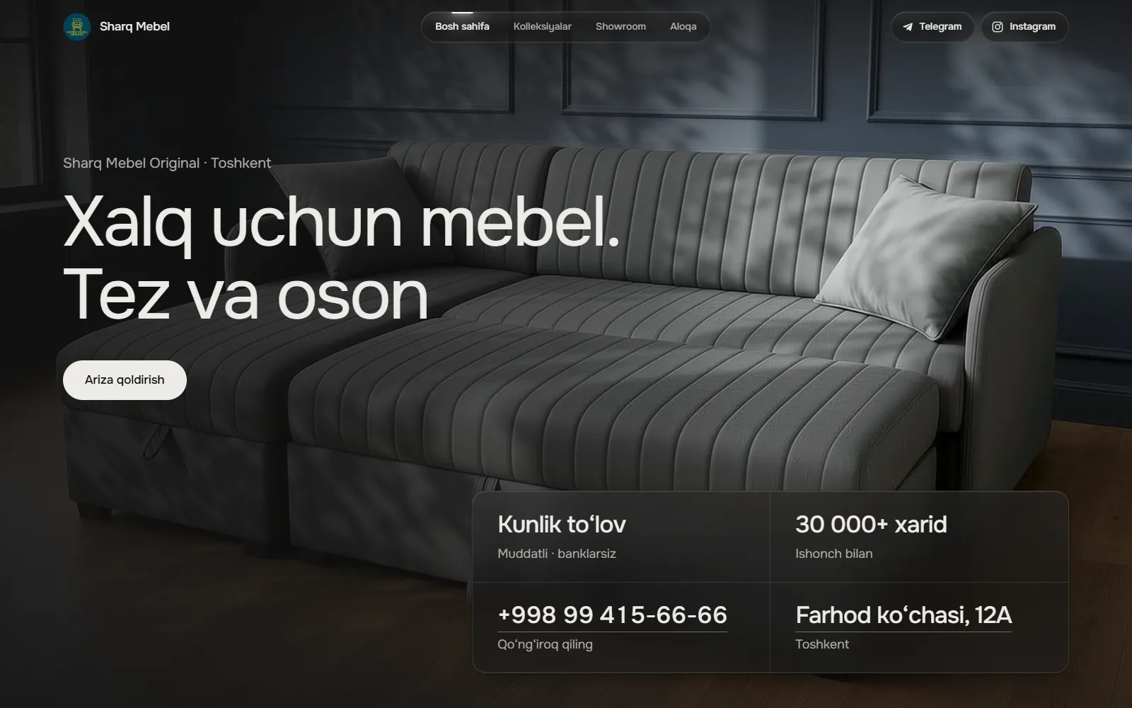 Sharq Mebel saytining bosh ekrani: qorongʻi xonada kulrang yumshoq divan, “Xalq uchun mebel. Tez va oson” sarlavhasi, kunlik toʻlov, telefon va manzil.